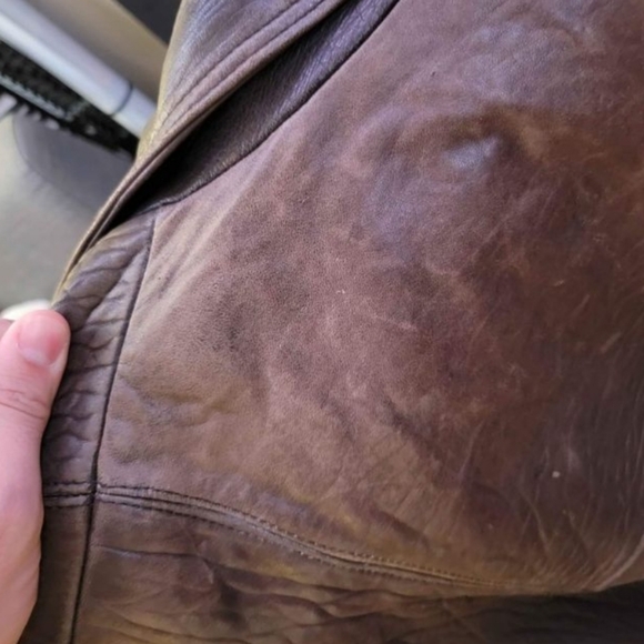 Remy Authentic Vintage Italian leather jacket - Picture 9 of 11